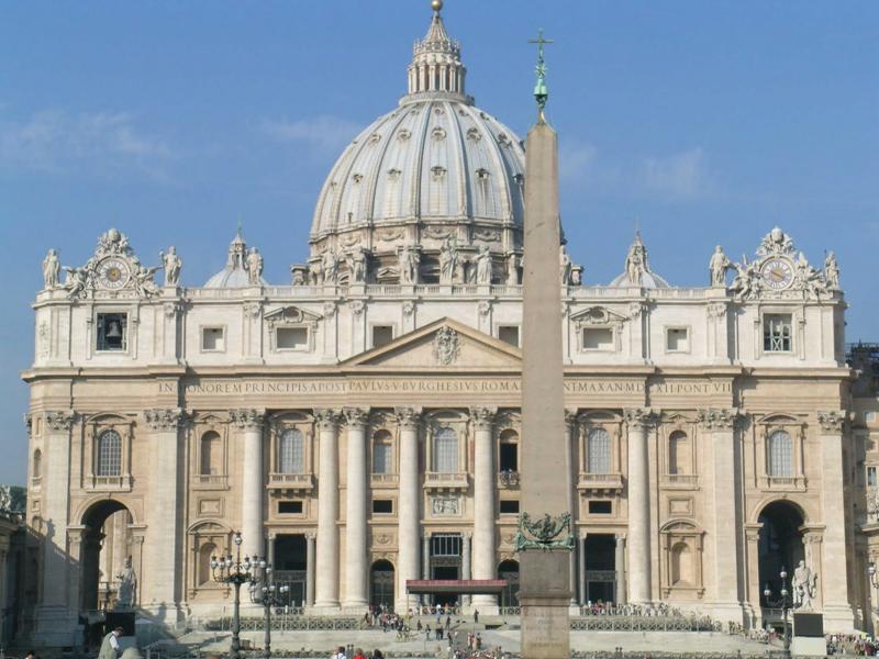 http://3.bp.blogspot.com/_m-d8Op9uMbA/S8csAUWobwI/AAAAAAAAIXs/OLLR9l_PgXM/s1600/St+Peters+Basilica+--+Vaticano.jpg