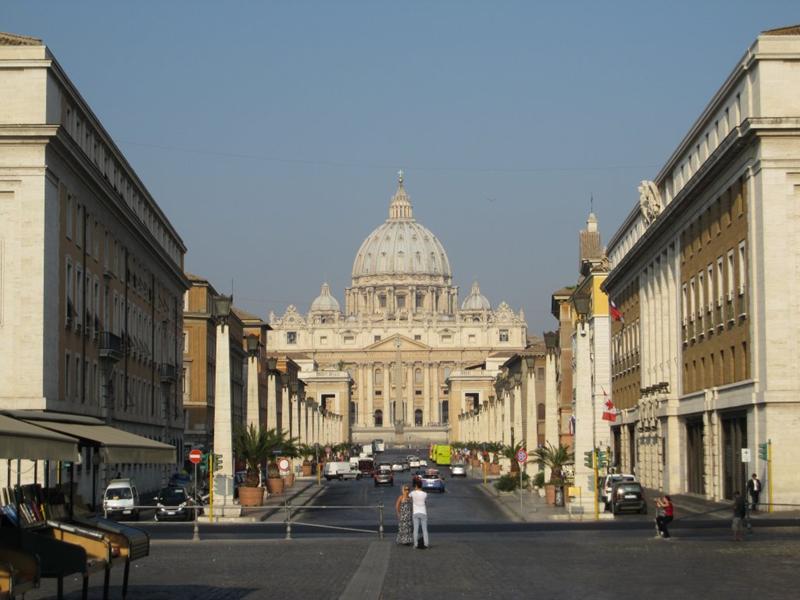http://www.rome-tours.org/image/st-peter-basilica-rome.jpg