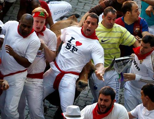 Lễ hội bò tót đầy gay cấn ở Tây Ban Nha 