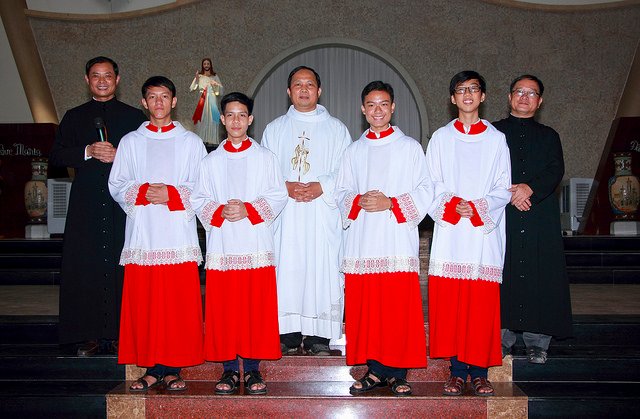 27311750793_7741667409_z