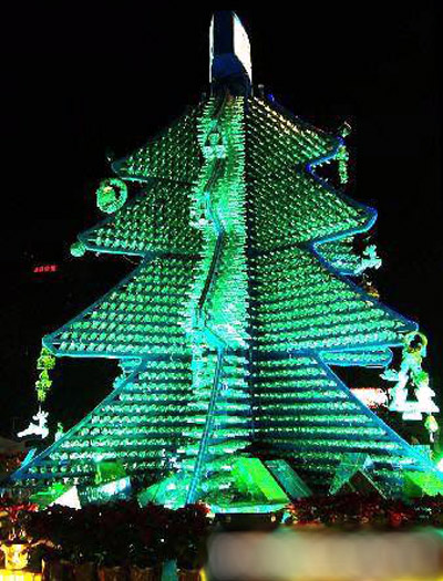 Seven Up Christmas tree