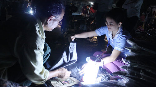 Chợ Tết của người nghèo, Tin tức trong ngày, cho cong nhan, tet nguyen dan, tet tan mao, khu cong nghiep, cho khuyen mai, tin tuc 24h