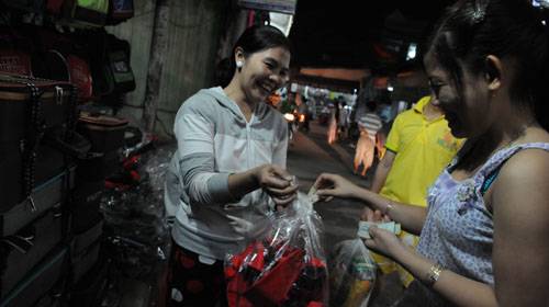Chợ Tết của người nghèo, Tin tức trong ngày, cho cong nhan, tet nguyen dan, tet tan mao, khu cong nghiep, cho khuyen mai, tin tuc 24h