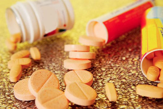 uong-vitamin-c-dai-ngay-co-the-gay-soi-than
